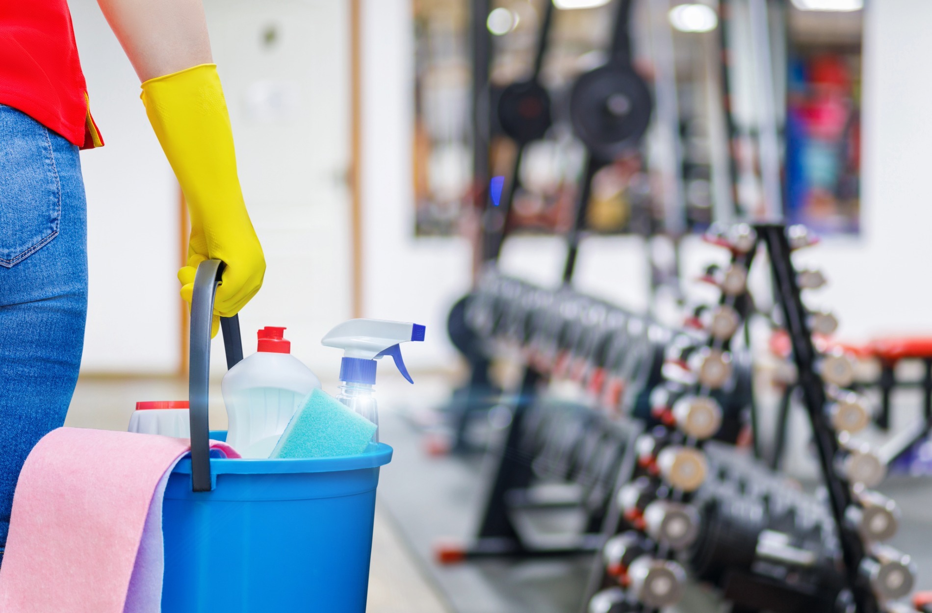 Fitness Center Cleaning Tips That Help in Dry Indoor Months
